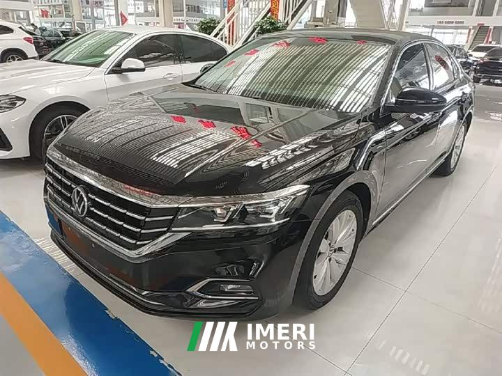 Volkswagen Passat Facelift 280TSI Elite National VI