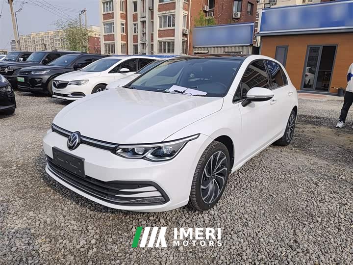 Volkswagen Golf 200TSI DSG Pro - ავტომობილი ჩინეთიდან