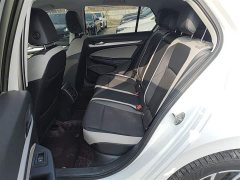Volkswagen Golf 200TSI DSG Pro - ფოტო 16