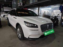Lincoln Explorer 2.0T Two-Wheel Drive Premium - ფოტო 4