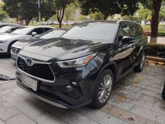 Toyota Highlander 2022 Hybrid 2.5L AWD Luxury 7-Seater - ფოტო 1