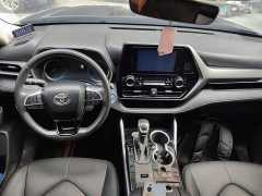 Toyota Highlander 2022 Hybrid 2.5L AWD Luxury 7-Seater - ფოტო 9