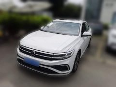 Volkswagen Bora 200TSI DSG Comfort Navigation Edition - ფოტო 1