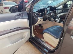 Buick GL8 Land Business Class 652T Luxury - ფოტო 16
