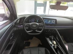 Hyundai Elantra 2022 1.5L CVT Luxury - ფოტო 11