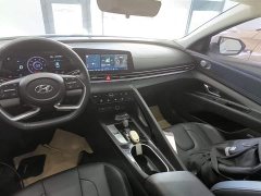 Hyundai Elantra 2022 1.5L CVT Luxury - ფოტო 13