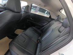 Hyundai Elantra 2022 1.5L CVT Luxury - ფოტო 17