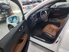 Volvo XC60 B5 AWD Smart Luxury Edition - ფოტო 16