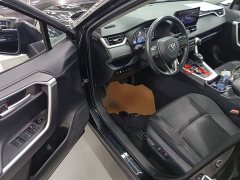 Toyota Venza Hybrid 2.5L E-CVT AWD Premium - ფოტო 12