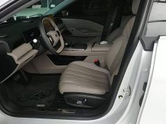 Geely Galaxy Xingyao 8 130km EM-i Premium Edition - ფოტო 15