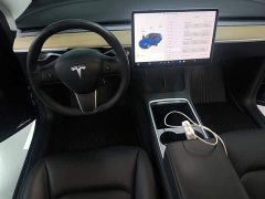 Tesla Model Y Long Range All-Wheel Drive - ფოტო 10