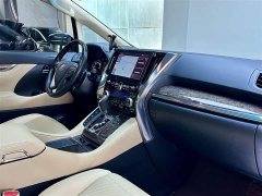 Toyota Alphard Hybrid 2.5L Premium Gold Edition - ფოტო 13