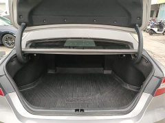 Toyota Camry 2.0G Luxury - ფოტო 19
