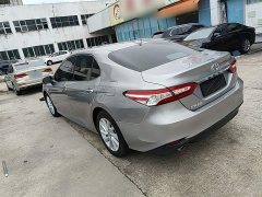 Toyota Camry 2.0G Luxury - ფოტო 5
