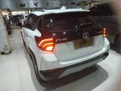 Toyota Yaris L Zhixuan X 1.5L CVT Luxury Plus - ფოტო 5