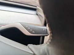 Tesla Model Y Rear-Wheel Drive - ფოტო 14