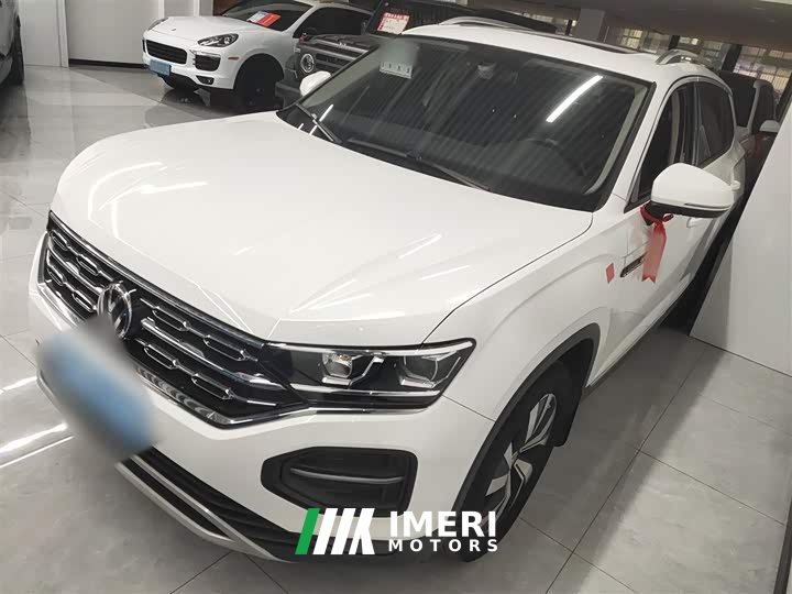 Volkswagen Taos 330TSI FWD Luxury Smart Connected Edition