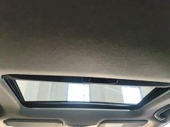 Toyota Corolla Hybrid 1.8H E-CVT Luxury - ფოტო 8