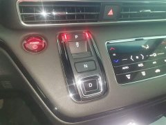 Honda Odyssey 2.0L e:HEV Luxury - ფოტო 6