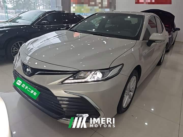 Toyota Camry Hybrid Luxury