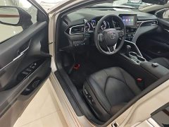 Toyota Camry Hybrid Luxury - photo 16