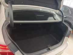 Toyota Camry Hybrid Luxury - photo 19