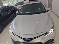 Toyota Camry Hybrid Luxury - photo 3