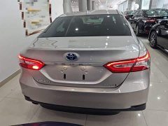 Toyota Camry Hybrid Luxury - photo 6