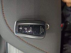 Toyota Camry Hybrid Luxury - photo 9