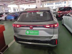 Volkswagen Taos L 380TSI AWD Luxury Easy Package - ფოტო 4