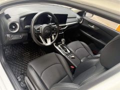 Kia K3 2020 1.5L CVT Sharp Sunroof Edition - ფოტო 8