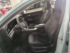 Volkswagen Passat 2025 Pro 380TSI Starry Sky Dragon Prestige Edition - ფოტო 15