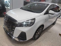 Buick GL8 Land Business Class Comfort Edition - ფოტო 2