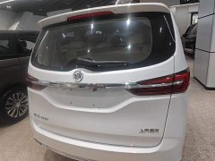 Buick GL8 Land Business Class Comfort Edition - ფოტო 6