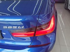 BMW 3 Series Facelift 325Li M Sport Package - ფოტო 8
