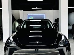 Tesla Model Y Rear-Wheel Drive - ფოტო 17