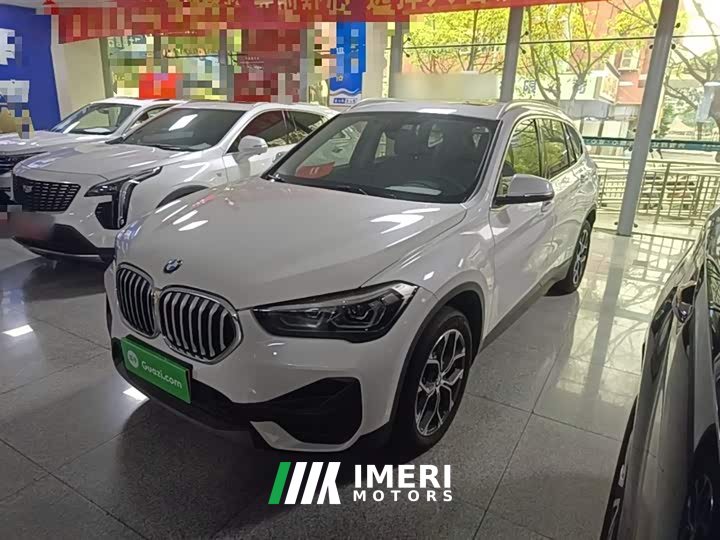 BMW X1 sDrive25Li Leading Edition
