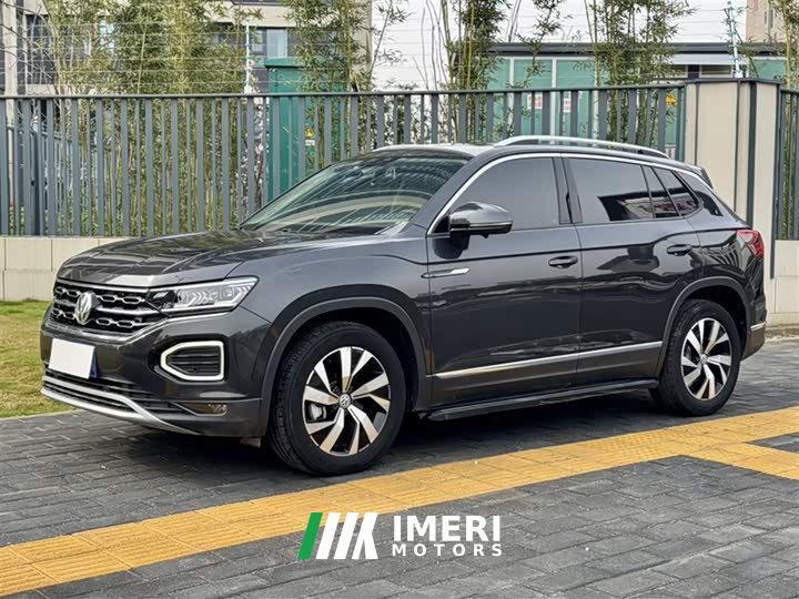 Volkswagen Taos 330TSI FWD Luxury Smart Connected Edition Plus
