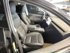 Tesla Model Y Rear-Wheel Drive - ფოტო 20