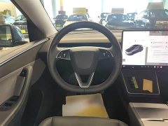 Tesla Model Y Rear-Wheel Drive - ფოტო 7
