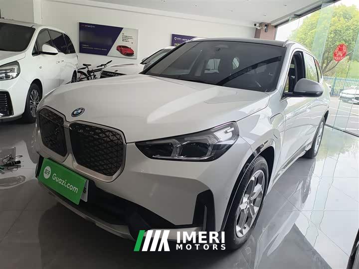 BMW iX1 eDrive25L X Design Package
