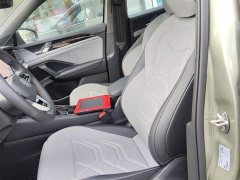 Volkswagen Taos L 380TSI AWD Luxury - ფოტო 15
