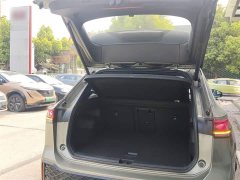 Volkswagen Taos L 380TSI AWD Luxury - ფოტო 19