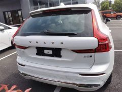 Volvo XC60 B5 AWD Smart Remote Luxury Edition - ფოტო 6