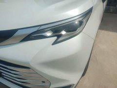 Toyota Sienna 2.5L Hybrid Platinum Edition - фото 18