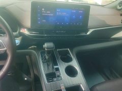 Toyota Sienna 2.5L Hybrid Platinum Edition - фото 9