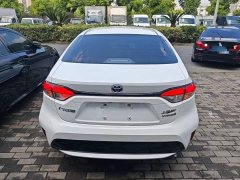 Toyota Corolla 2022 Hybrid 1.8H E-CVT Luxury - ფოტო 6