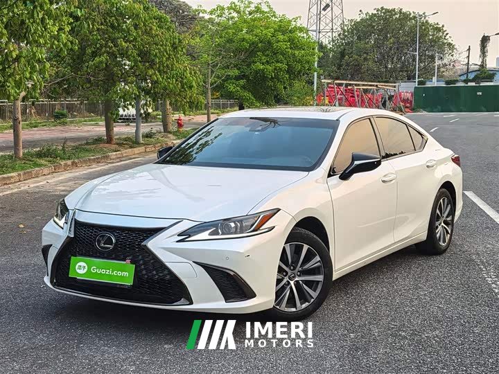 Lexus ES 260 Excellence Edition