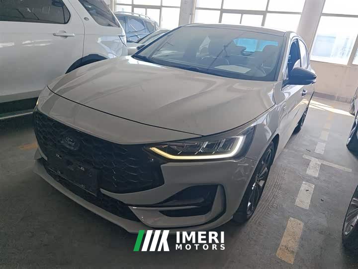 Ford Focus 2022 Sedan EcoBoost 180 Automatic ST Line - ავტომობილი ჩინეთიდან