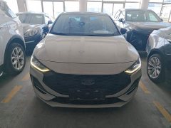 Ford Focus 2022 Sedan EcoBoost 180 Automatic ST Line - ფოტო 3